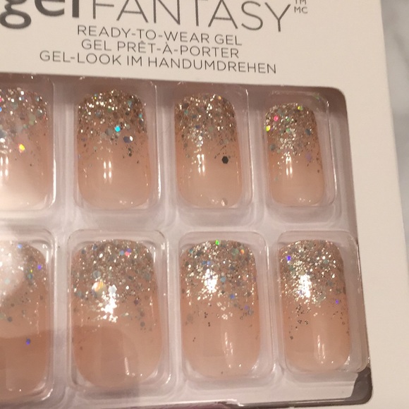 KISS Gel Fantasy Nail Fanciful Kit Medium Length - Picture 2 of 6